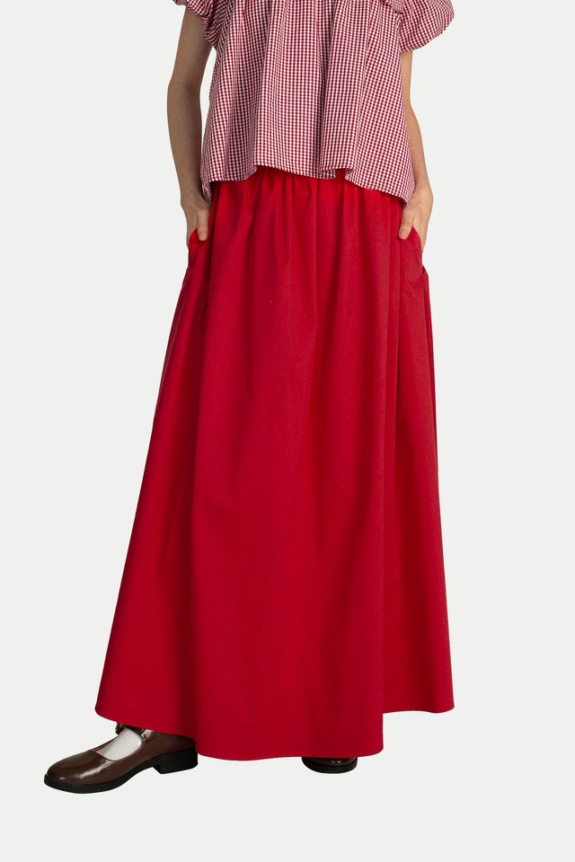 MADLYN MIDI GATHER SKIRT IN SCARLET