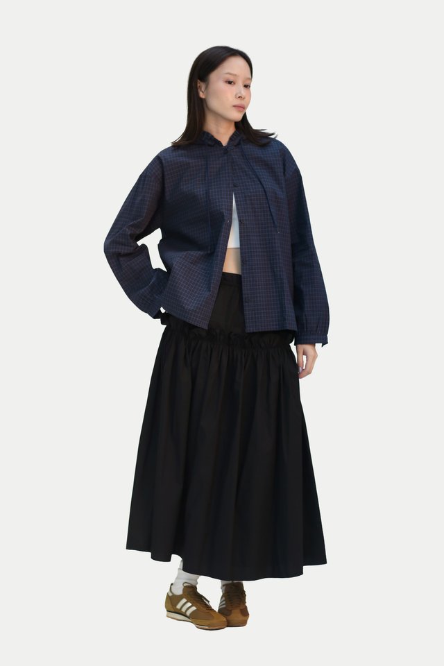 CLOVER FRILL GATHERED SKIRT IN BLACK