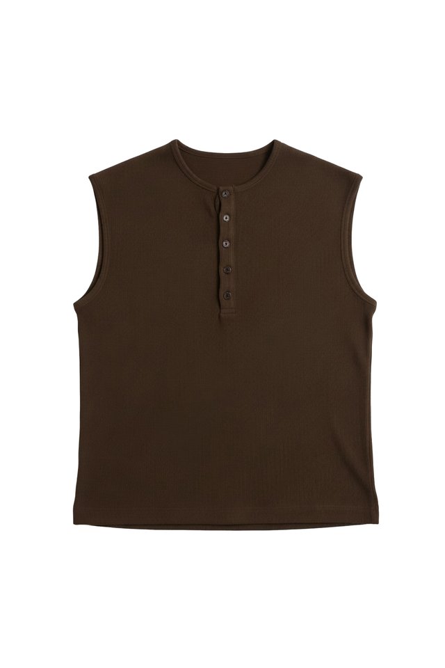 GRADY SLEEVELESS HENLEY TOP IN CHOCOLATE