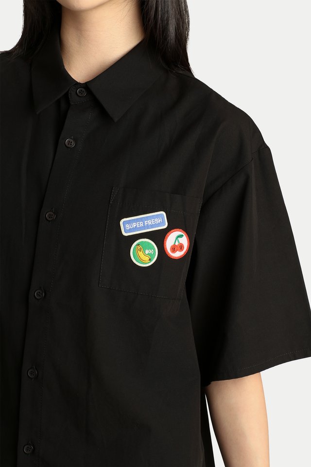 ARCADE X TESS SMITH-ROBERTS "SUPER FRESH" BOXY SHIRT IN BLACK