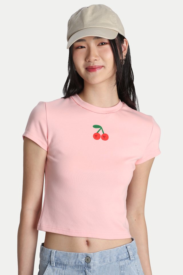 ARCADE X TESS SMITH-ROBERTS “CHERRY” CONTRAST-STITCH BABY TEE IN PINK