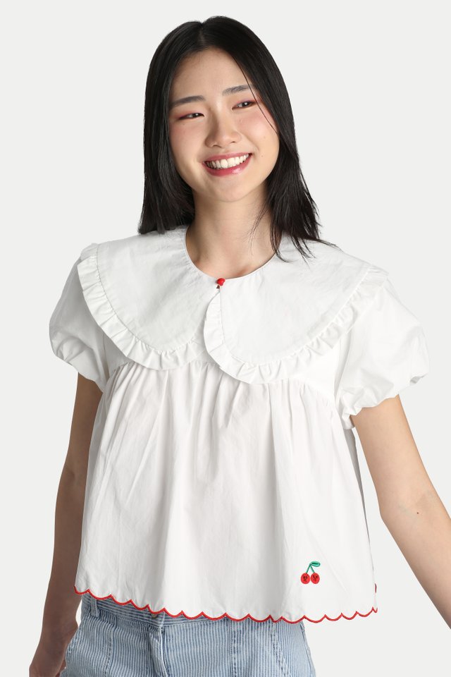 ARCADE X TESS SMITH-ROBERTS “CHERRY” DETACHABLE BIB SCALLOP BABYDOLL TOP IN WHITE