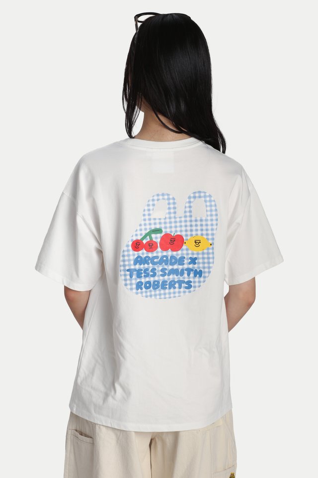 ARCADE X TESS SMITH-ROBERTS “GROCERY BAG” OVERSIZED T-SHIRT IN WHITE