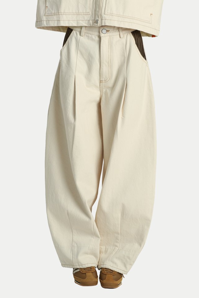 KENTA CONTRAST DENIM BARREL LEG JEANS IN ECRU