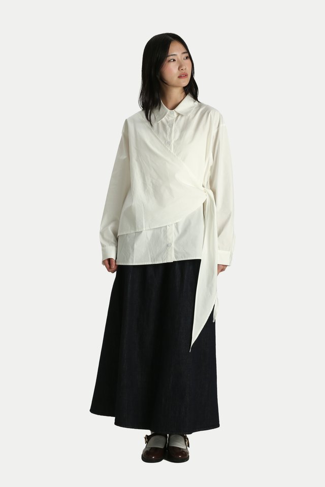 NAEVE WAIST TIE SHIRT IN WHITE