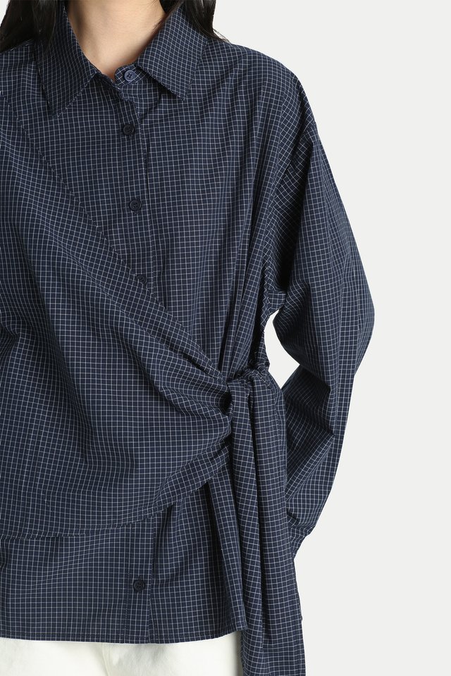 NAEVE WAIST TIE SHIRT IN NAVY CHECKS