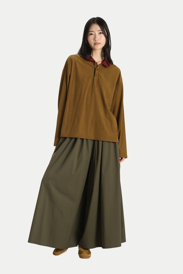 LEIA CONTRAST ROUND COLLAR POLO IN SADDLE