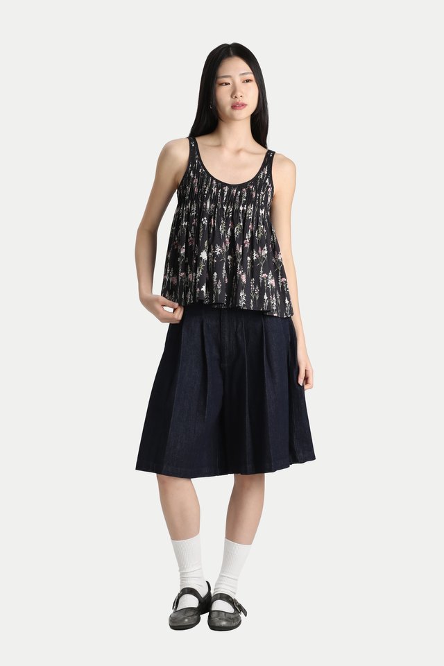 ALICE PINTUCK PLEAT FLORAL TOP IN BLACK