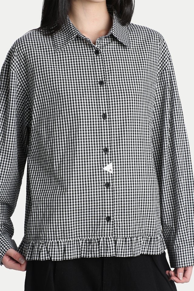 CALCIE FRILL HEM SHIRT IN BLACK GINGHAM