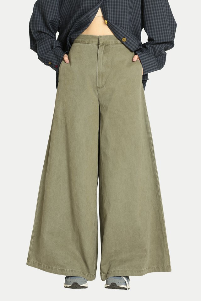 KENZIE HIGH-WAISTED FLARED JEANS IN SENCHA