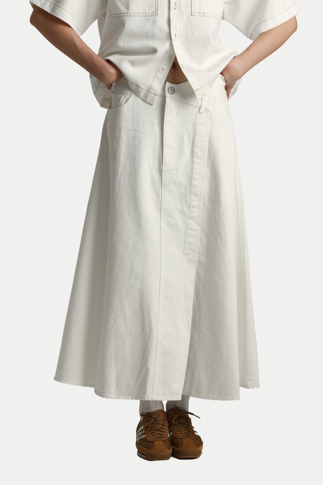 YUME ASYMMETRICAL DENIM SKIRT IN WHITE