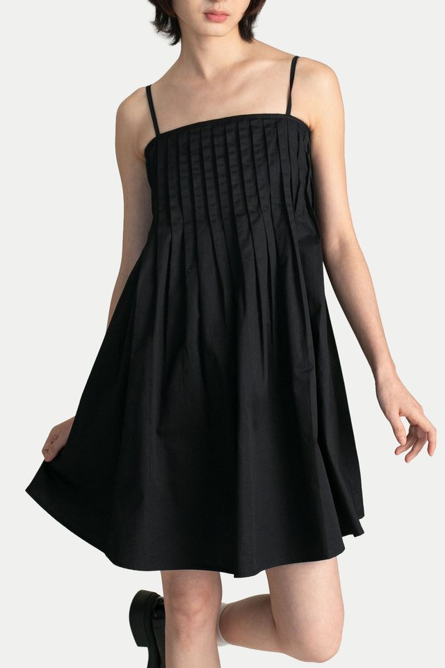 BLOSSOM PLEATED ROMPER DRESS IN BLACK