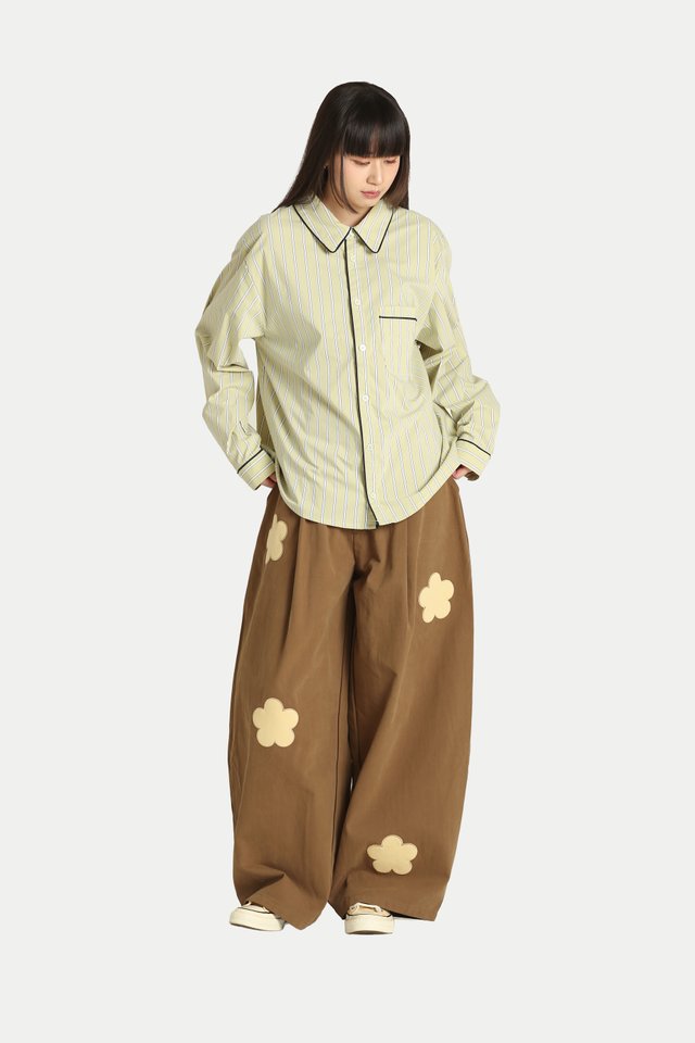 NYSSA FLOWER CURVED LEG PANTS IN HAY
