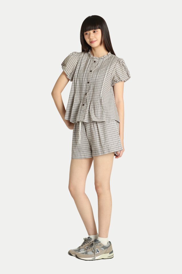 HERA FRILL COLLAR PUFF SLEEVE TOP IN CREAM CHECKS