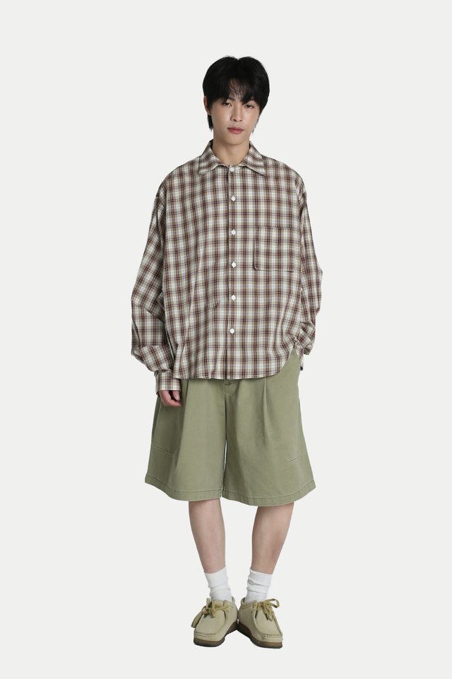 TODO WIDE-FIT PLEATED SHORTS IN MOSS