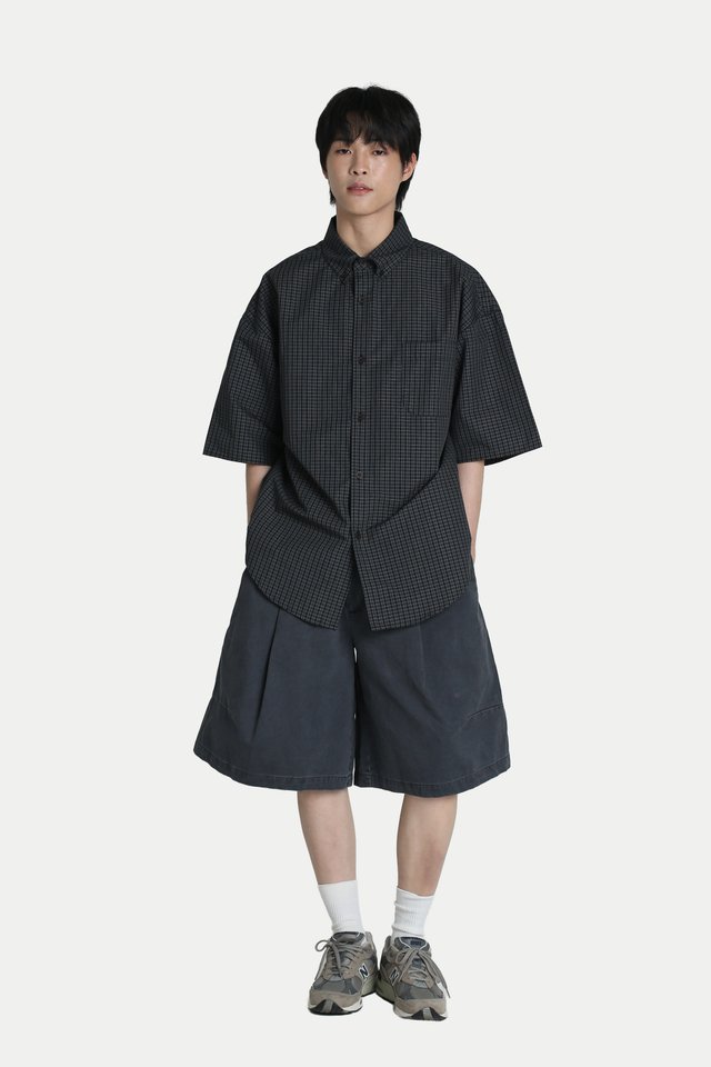 DAVIS OVERSIZED CHECKED SHIRT IN CHARCOAL