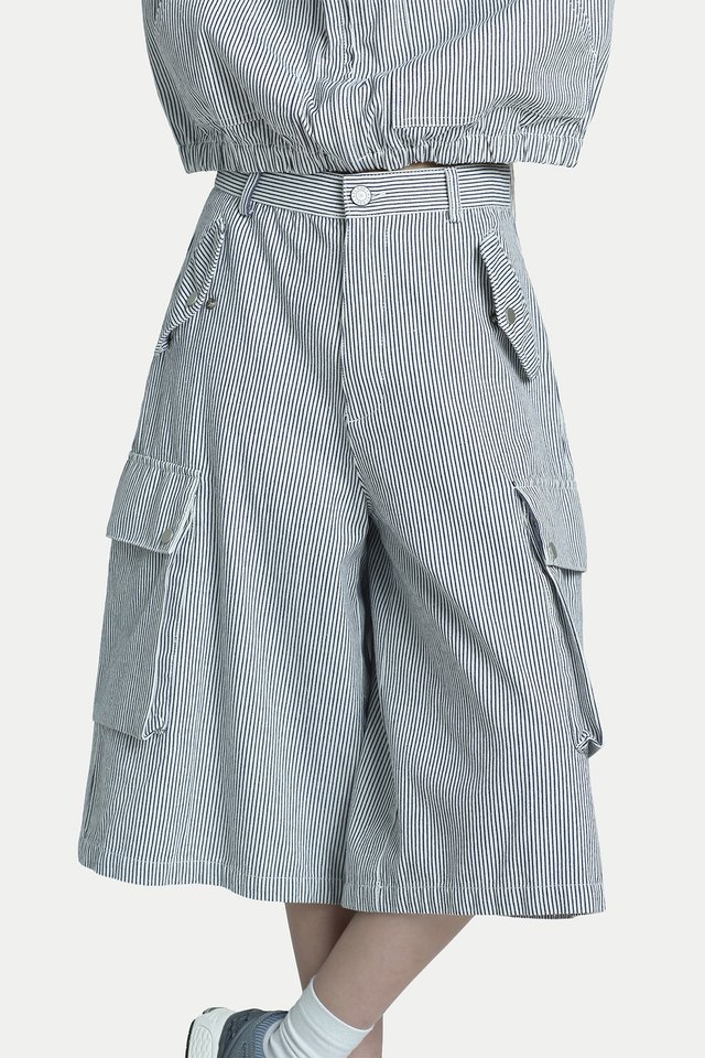 MARLIE HICKORY STRIPE CARGO JORTS IN WHITE