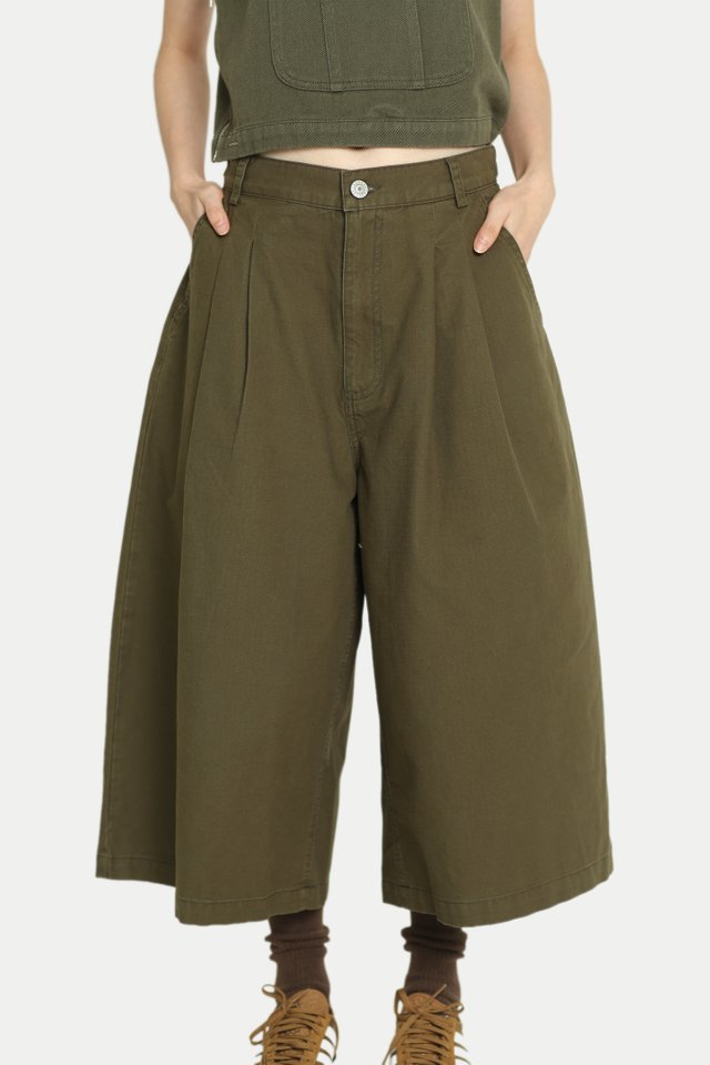 KAIEN OVERSIZED LONGLINE JORTS IN HUNTER
