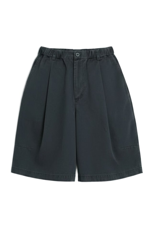 TODO WIDE-FIT PLEATED SHORTS IN CHARCOAL