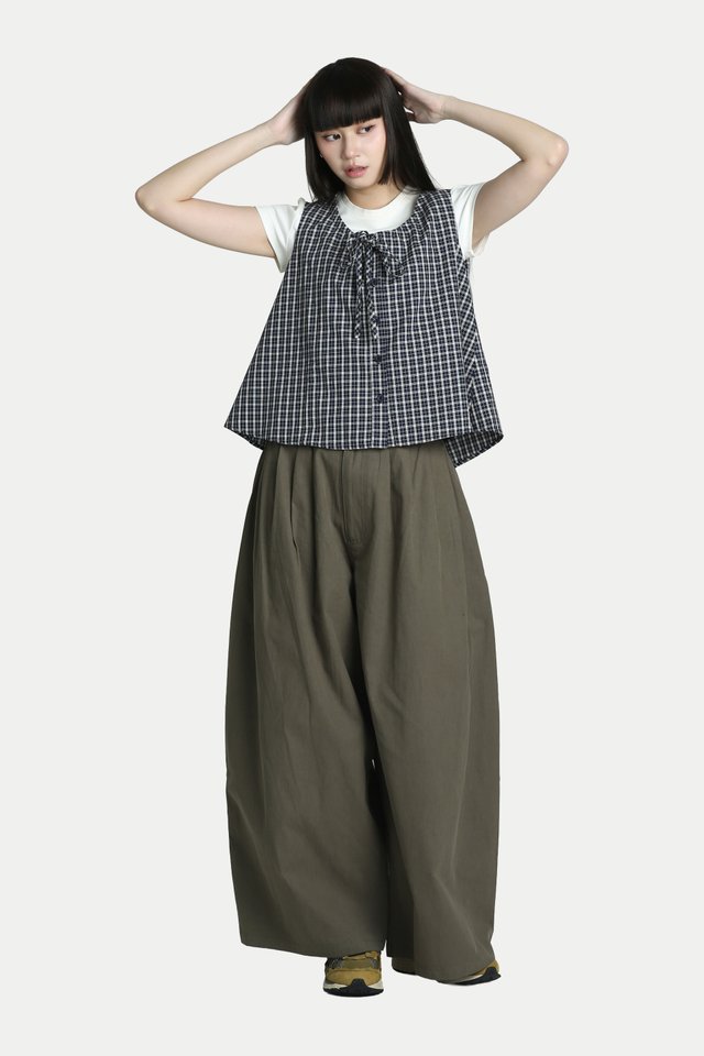 MITSUKO TAILORED BARREL LEG PANTS IN MOSS