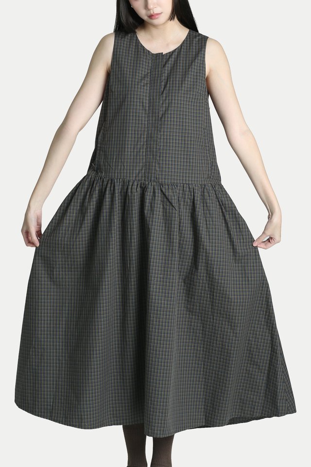 JUNA BOXY OVERSIZED DRESS IN OLIVE CHECKS