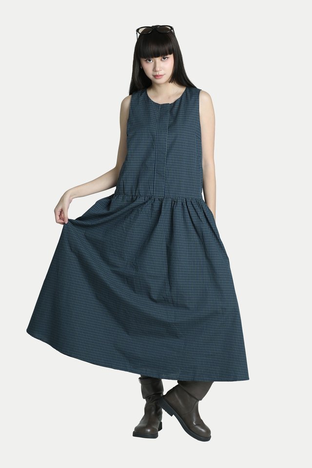 JUNA BOXY OVERSIZED DRESS IN COSMIC CHECKS