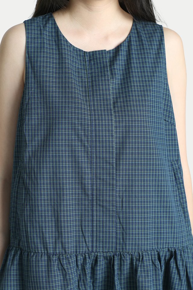 JUNA BOXY OVERSIZED DRESS IN COSMIC CHECKS