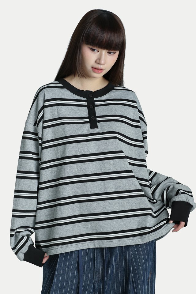 FLO OVERSIZED HENLEY STRIPE PULLOVER IN SMOKE