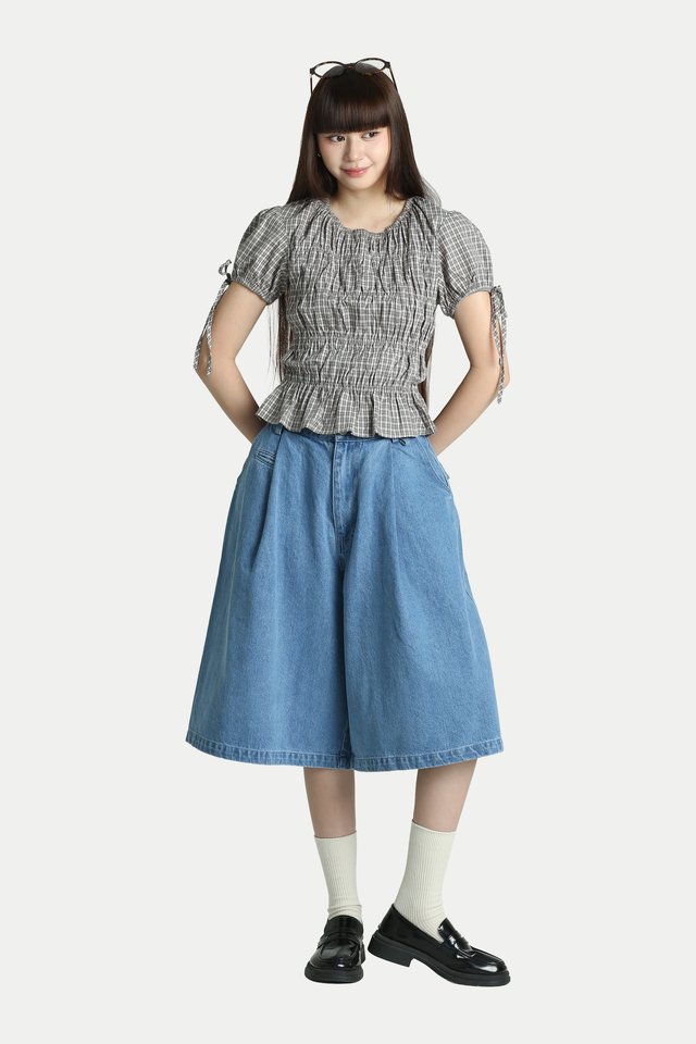 EMMY RUCHED PUFF SLEEVE CHECKED TOP IN GREY