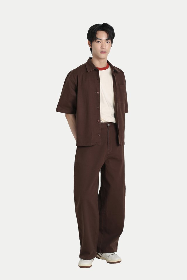 RUSSELL BAGGY TWILL TROUSERS IN CHOCOLATE