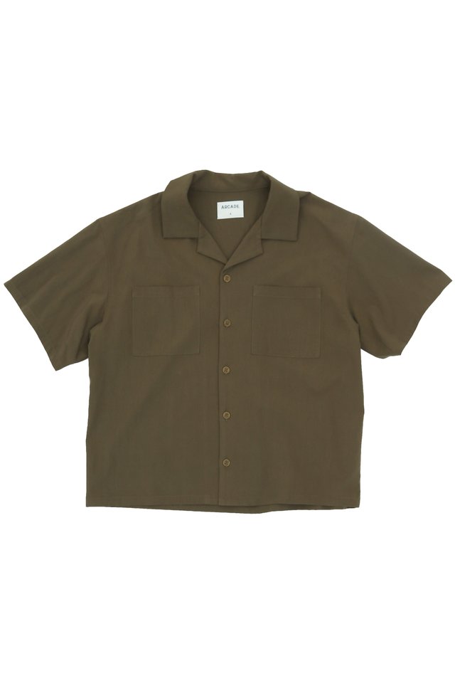 JAKOBI CAMP COLLAR SAFARI SHIRT IN OLIVE