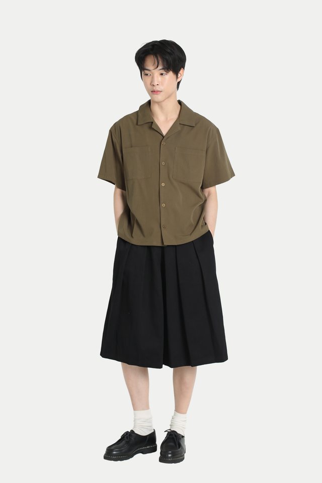 DAI HAKAMA SHORTS IN BLACK