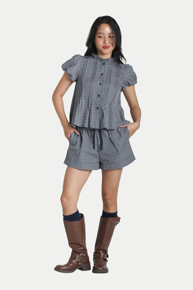 HENA RELAXED SHORTS IN MIDNIGHT CHECKS