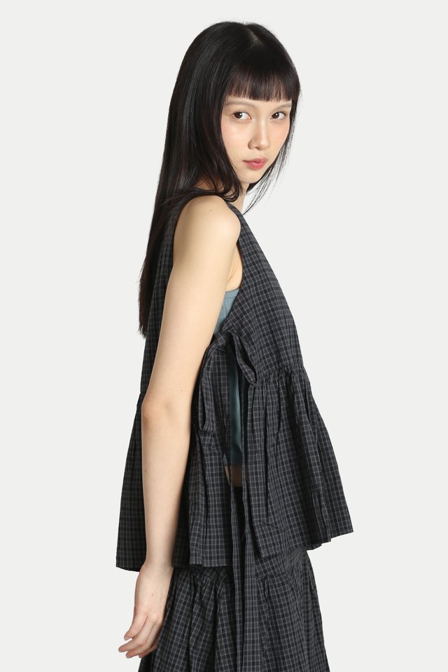 LYDIA SIDE TIE FLARE TOP IN COAL CHECKS