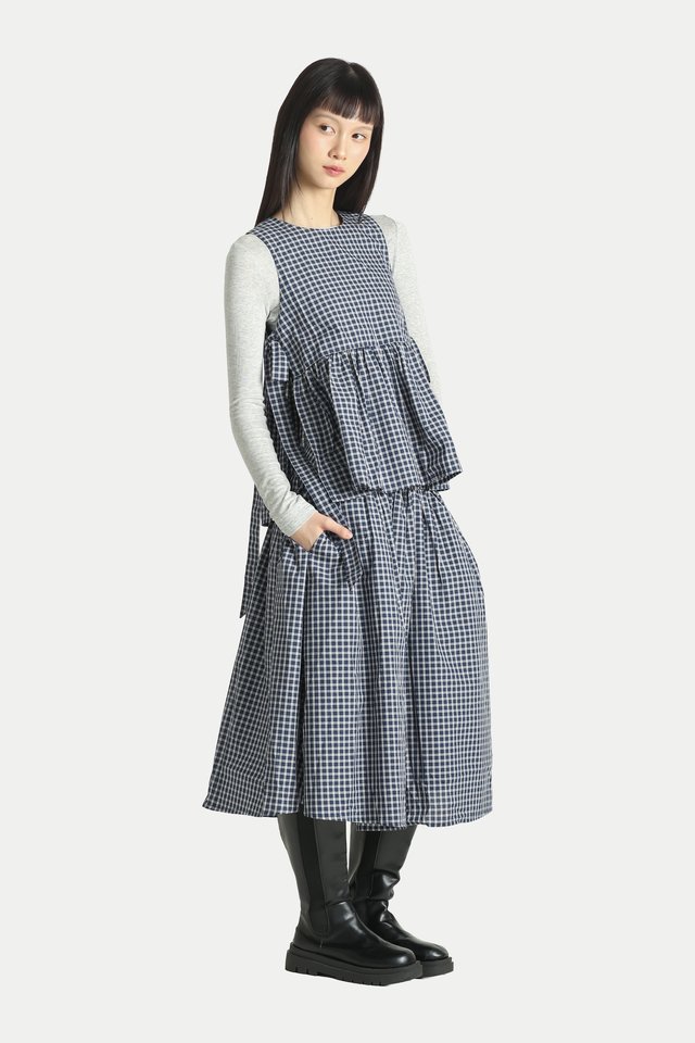 POLLY SIDE BUTTON YOKE MIDI SKIRT IN NAVY CHECKS