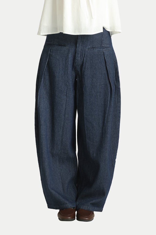 KAYLEE CURVED JEANS IN DARK STRIPES