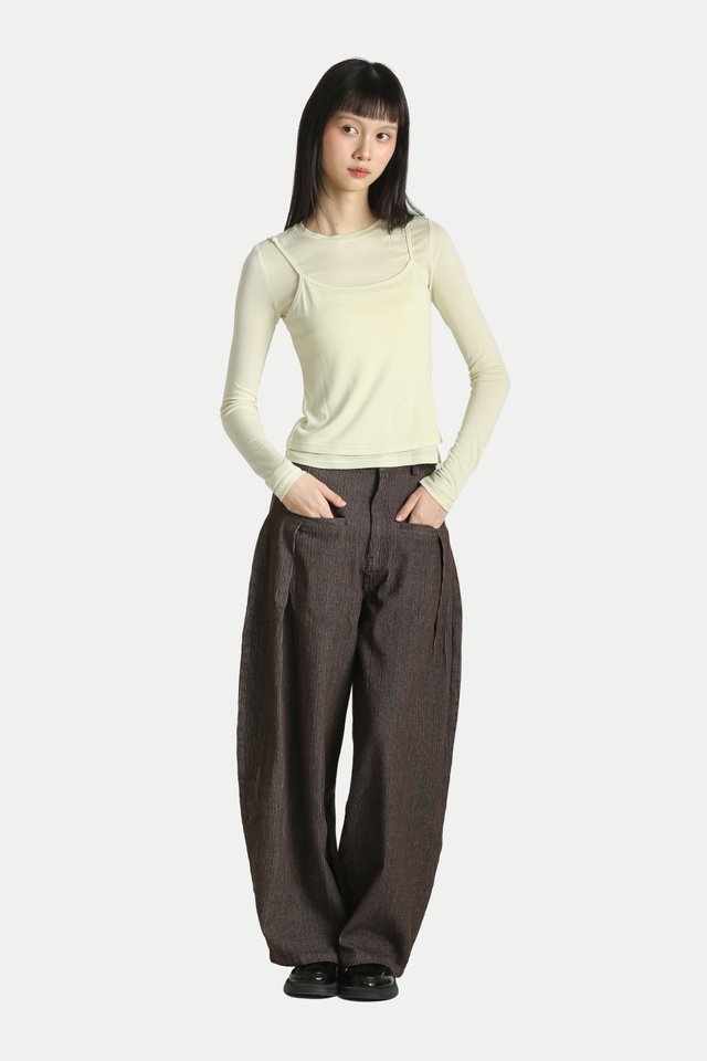 KAYLEE CURVED JEANS IN ESPRESSO STRIPES