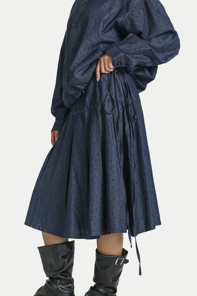 ATSUKO PLEATED MIDI SKIRT IN DOT DENIM