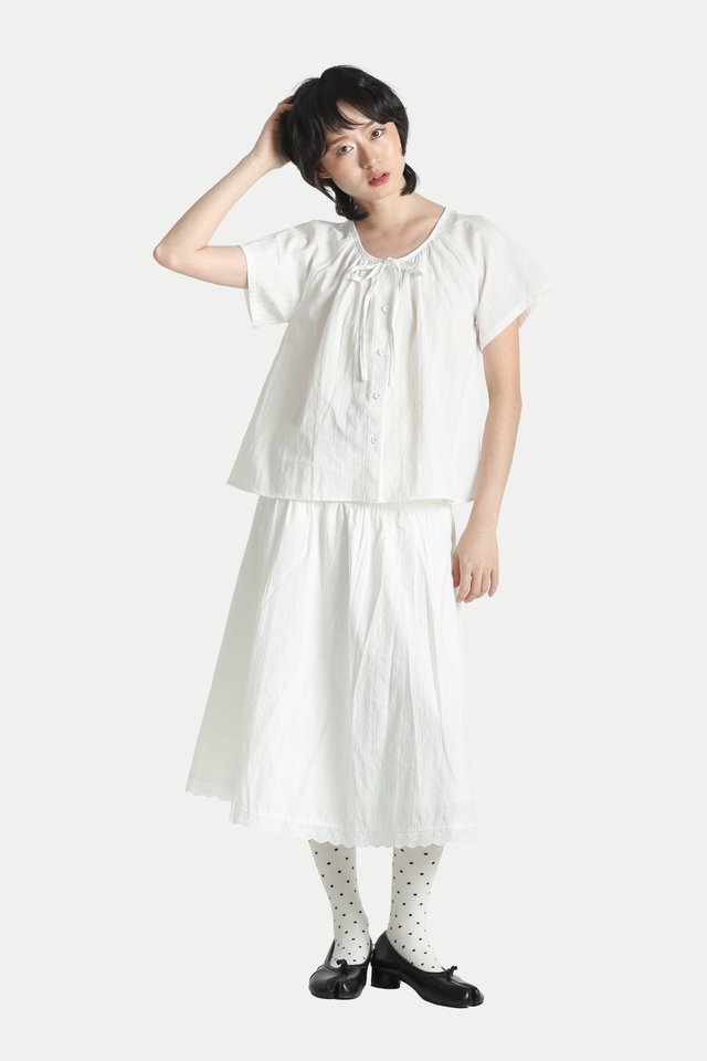 CLARA FLARE TOP IN WHITE