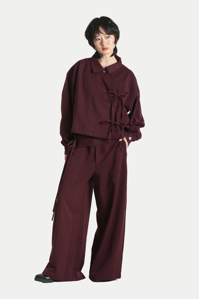 ELIA DOUBLE BREASTED CHAMBRAY CROP JACKET IN MERLOT