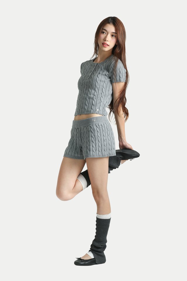 CERISE KNITTED MINI SHORTS IN CLOUD