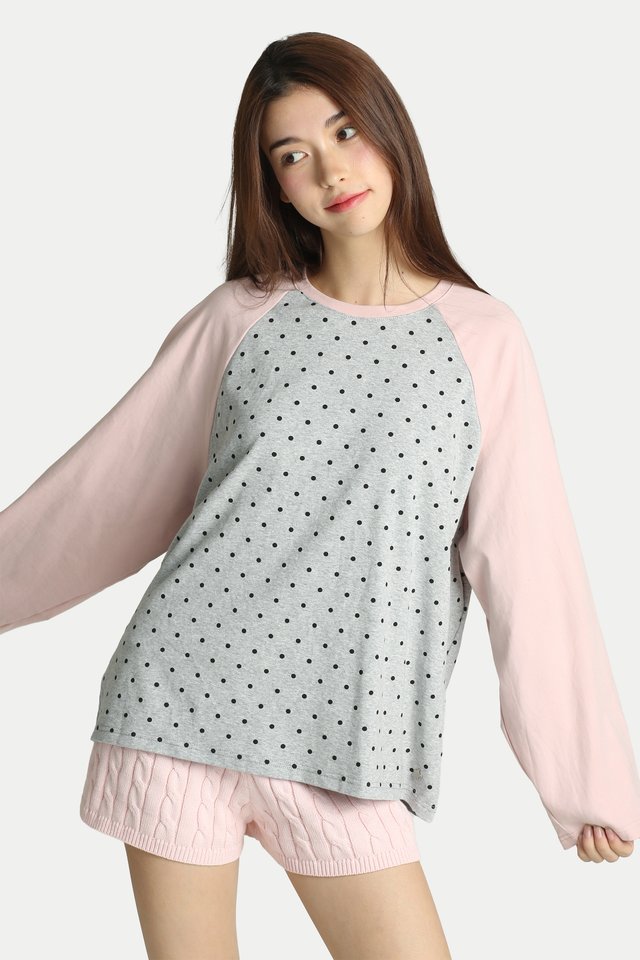 DAWN OVERSIZED RAGLAN SLEEVE TOP IN GREY DOTS/PINK