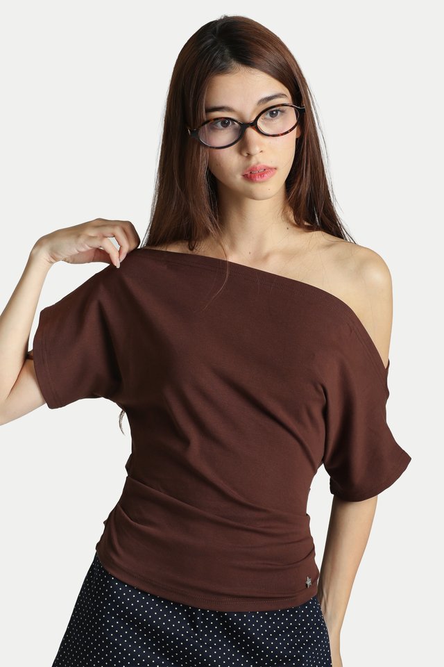 HAVEN OFF-SHOULDER JERSEY TOP IN CHOCOLATE