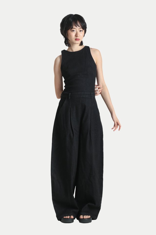 OAKLYN SLEEVELESS DENIM JUMPSUIT IN BLACK WASH