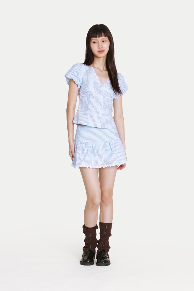 EVALINA MINI LACE HEM SKORTS IN SKY STRIPES