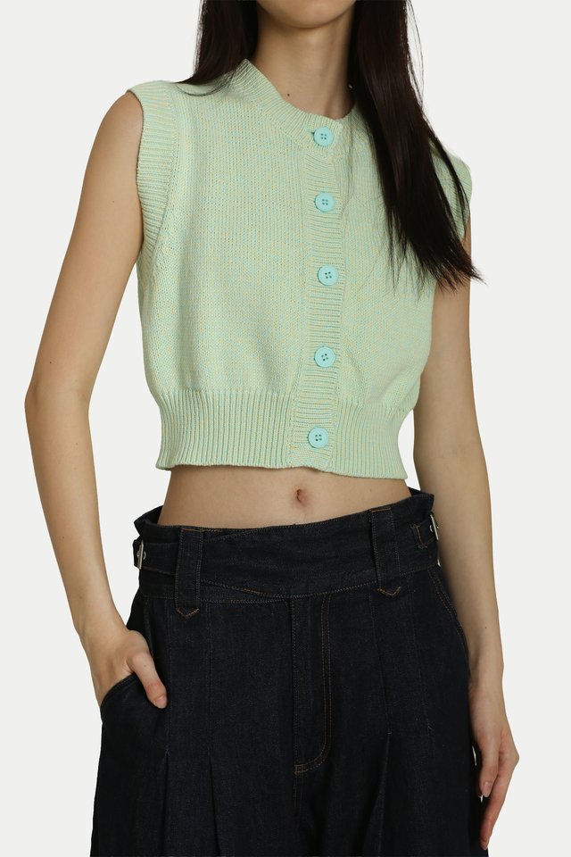 ITO KNITTED CROP VEST IN APPLE