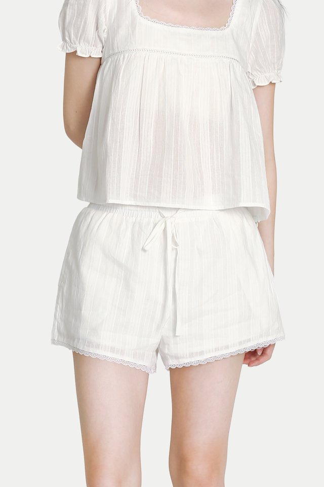 SOFIA MINI SHORTS IN WHITE
