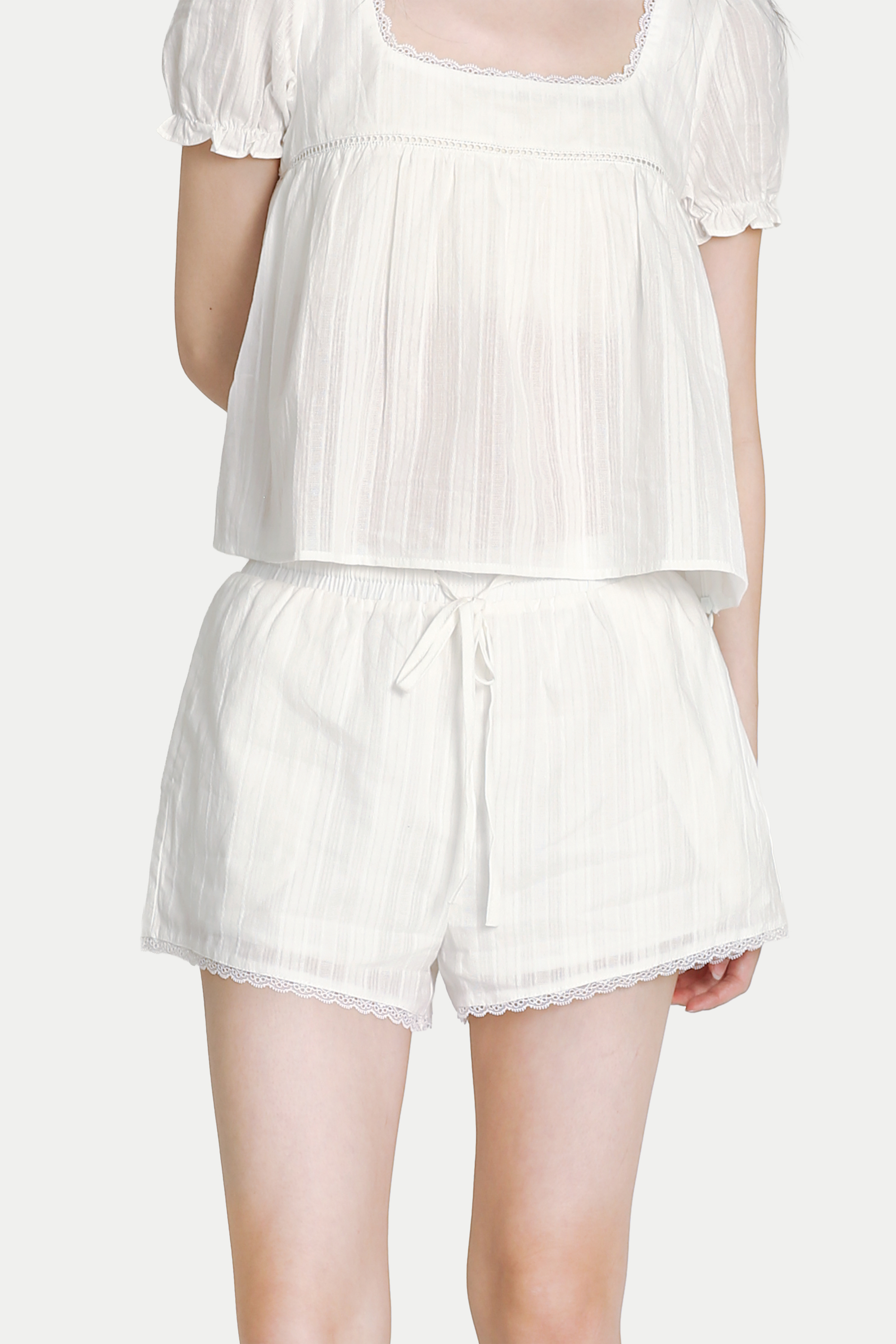 SOFIA MINI SHORTS IN WHITE
