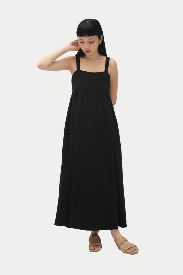 IVELLE MAXI DRESS IN BLACK