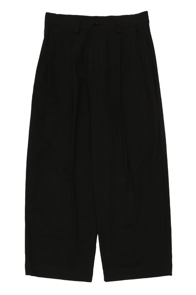 AMBROSE CROPPED BARREL TROUSERS IN BLACK